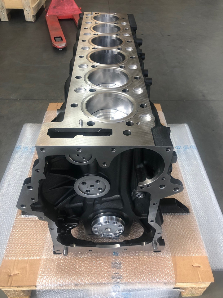 SHORTBLOCK / BLOCCO MOTORE MAN D2066 EURO6 (camion e bus) - Bloc-cylindres pour Camion: photos 3 SHORTBLOCK / BLOCCO MOTORE MAN D2066 EURO6 (camion e bus) - Bloc-cylindres pour Camion: photos 3
