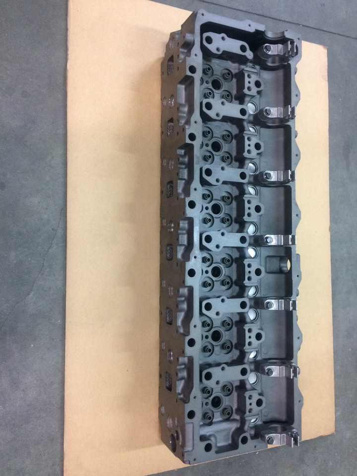 TESTATE MOTORI MAN D2066 - D2676 - NUDE / COMPLETE DI VALVOLE - Culasse pour Camion: photos 3 TESTATE MOTORI MAN D2066 - D2676 - NUDE / COMPLETE DI VALVOLE - Culasse pour Camion: photos 3