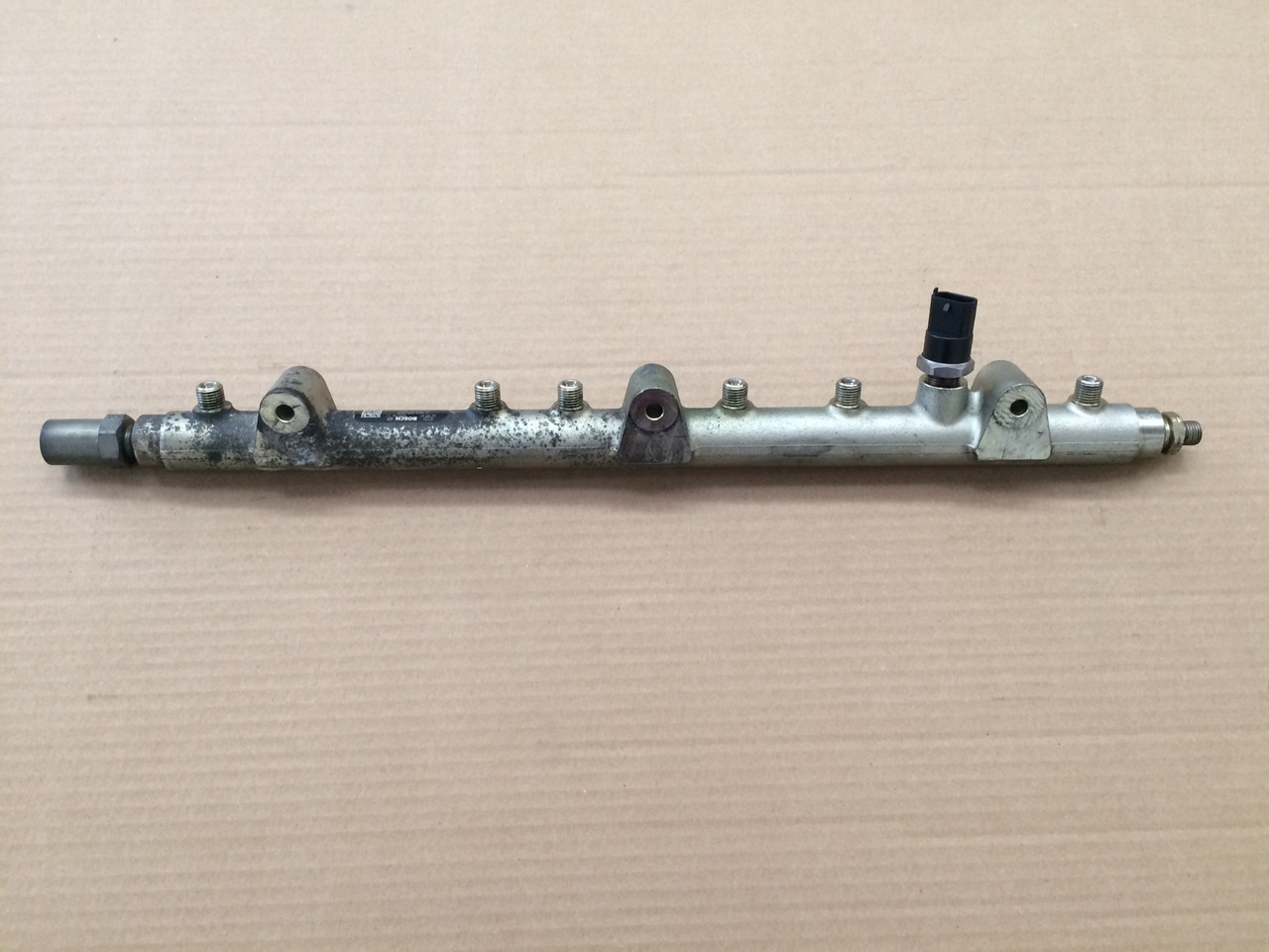 TUBO PRESSIONE COMMON RAIL MAN 51103116037 - Préparation du carburant: photos 2 TUBO PRESSIONE COMMON RAIL MAN 51103116037 - Préparation du carburant: photos 2