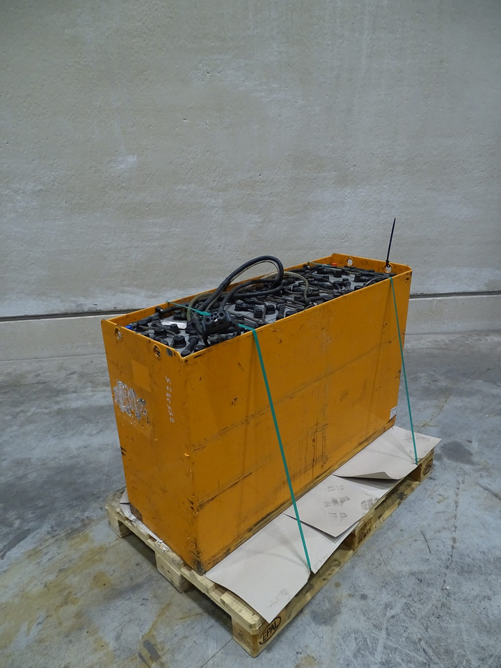 Habat 48V775AH - Accumulateur pour Matériel de manutention: photos 2 Habat 48V775AH - Accumulateur pour Matériel de manutention: photos 2