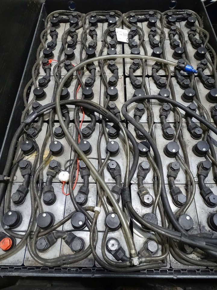 Linde P250 - Chariot tracteur: photos 4 Linde P250 - Chariot tracteur: photos 4