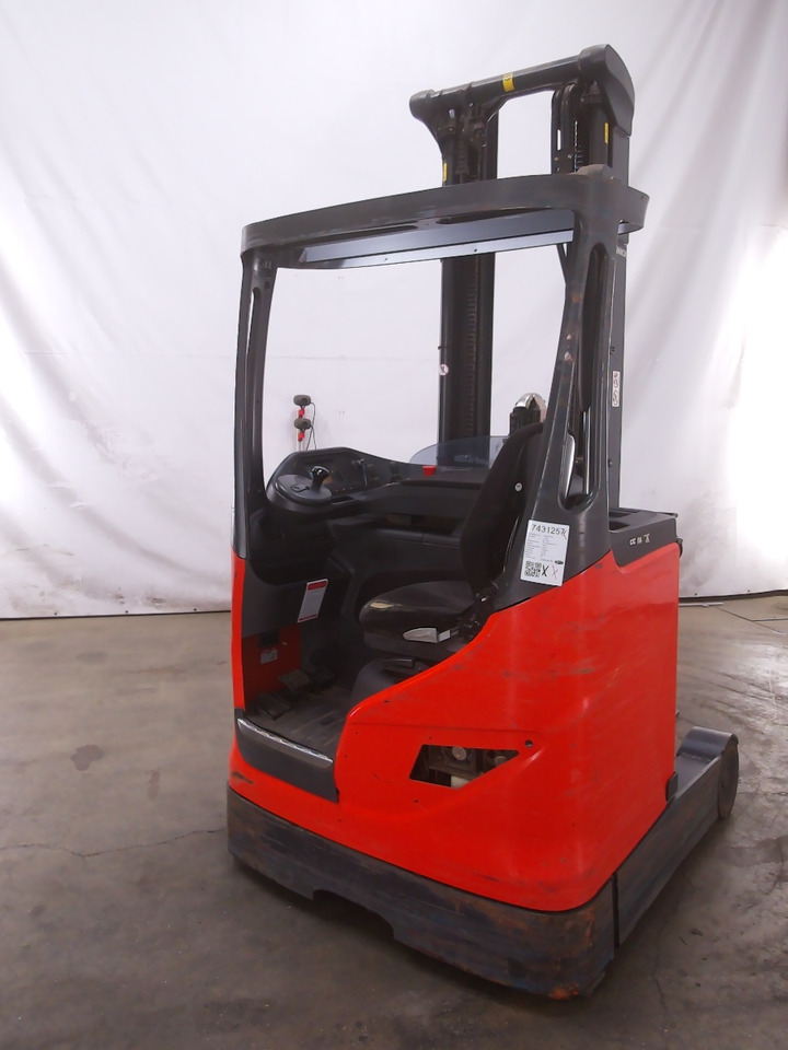Linde R12B-01 - Chariot à mât rétractable: photos 2 Linde R12B-01 - Chariot à mât rétractable: photos 2