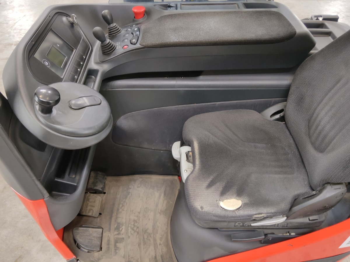 Linde R12B-01 - Chariot à mât rétractable: photos 3 Linde R12B-01 - Chariot à mât rétractable: photos 3