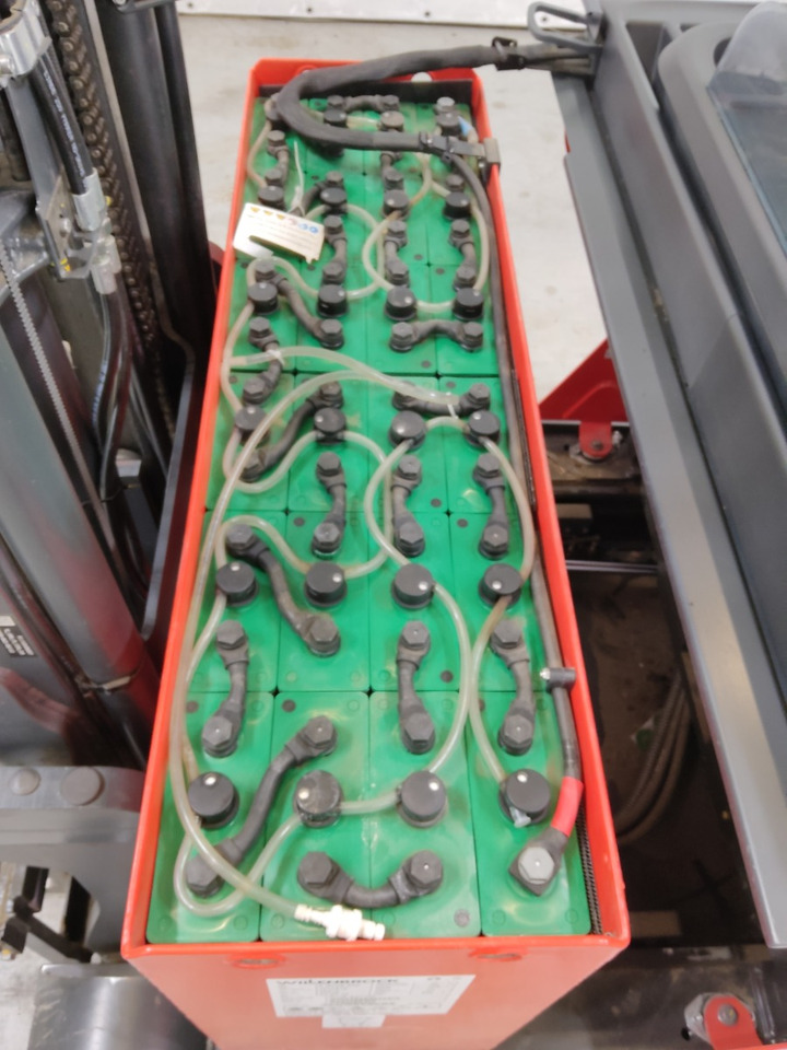 Linde R12B-01 - Chariot à mât rétractable: photos 4 Linde R12B-01 - Chariot à mât rétractable: photos 4