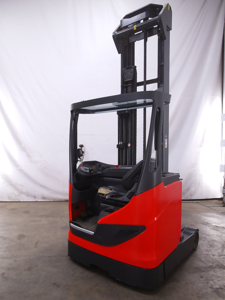 Linde R14-01 - Chariot à mât rétractable: photos 2 Linde R14-01 - Chariot à mât rétractable: photos 2