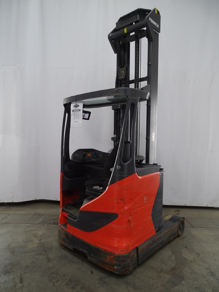 Linde R14-01 - Chariot à mât rétractable: photos 2 Linde R14-01 - Chariot à mât rétractable: photos 2