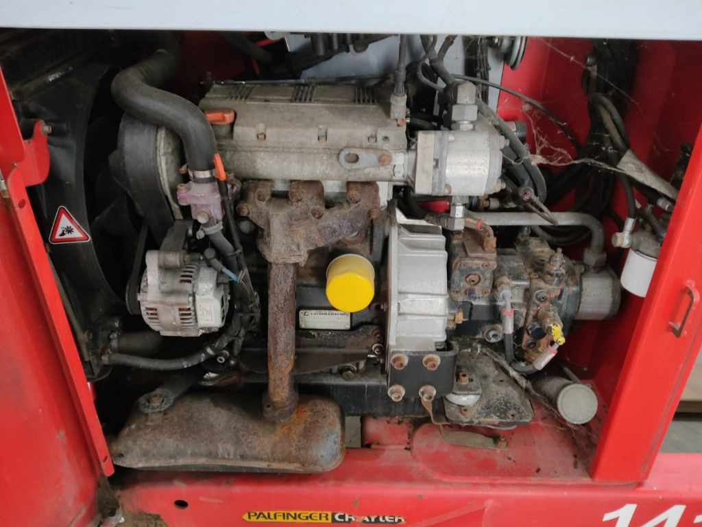 Palfinger PALFINGERF3-203PX - Chariot élévateur diesel: photos 4 Palfinger PALFINGERF3-203PX - Chariot élévateur diesel: photos 4