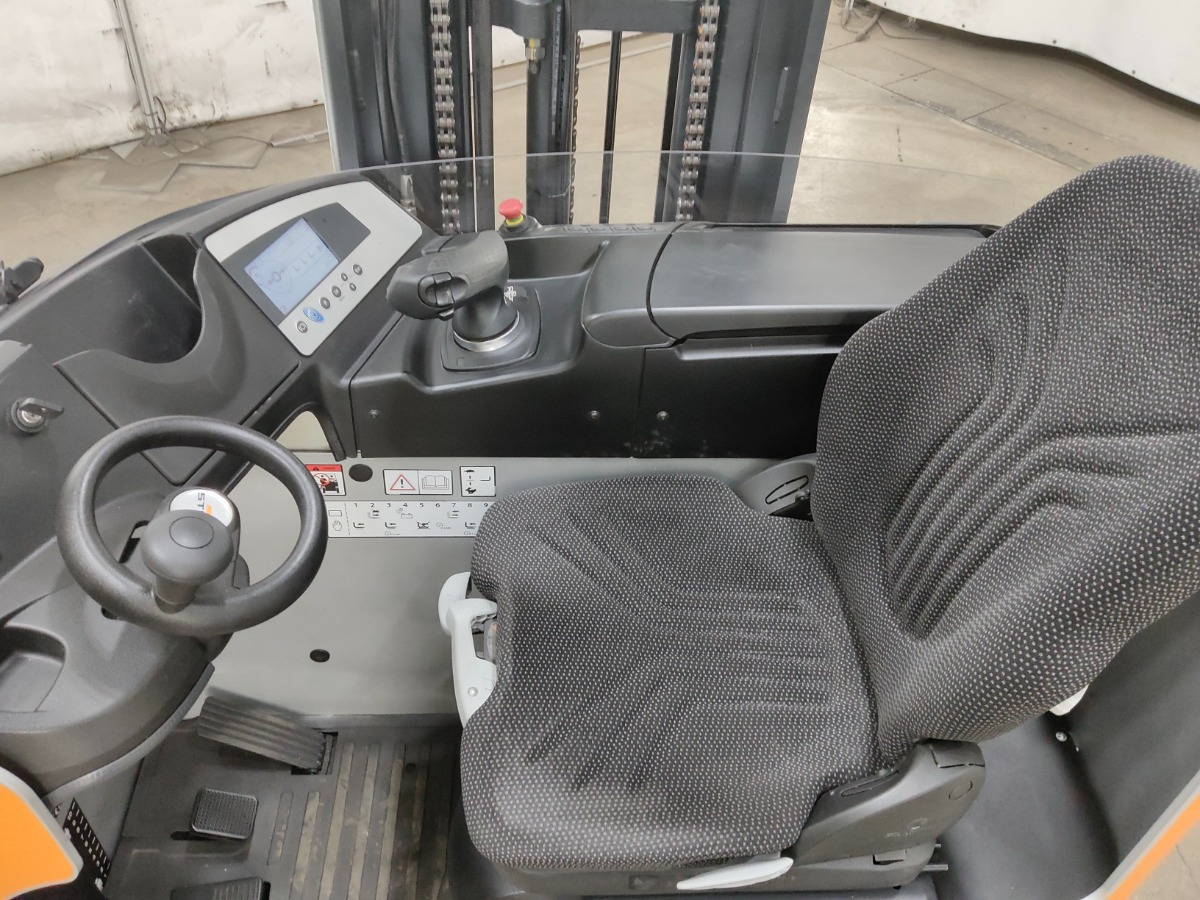 Still FM-X17 - Chariot à mât rétractable: photos 3 Still FM-X17 - Chariot à mât rétractable: photos 3