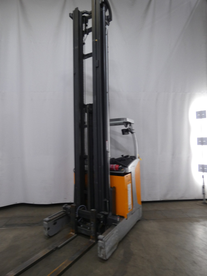 Still FM-X17 - Chariot à mât rétractable: photos 1 Still FM-X17 - Chariot à mât rétractable: photos 1