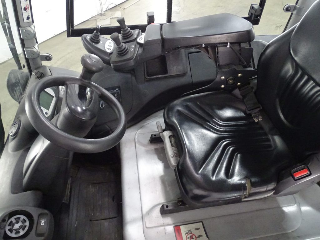 Still RX60-50/600 - Chariot élévateur électrique: photos 3 Still RX60-50/600 - Chariot élévateur électrique: photos 3