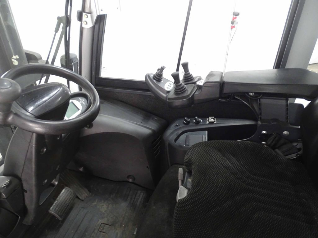 Still RX70-70 - Chariot élévateur diesel: photos 4 Still RX70-70 - Chariot élévateur diesel: photos 4