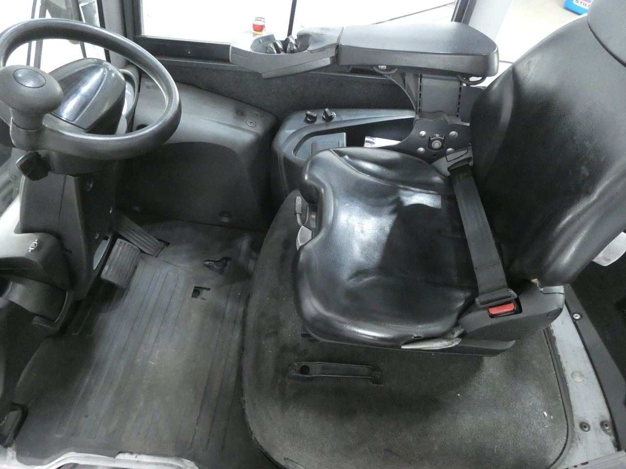 Still RX70-80/900 - Chariot élévateur diesel: photos 3 Still RX70-80/900 - Chariot élévateur diesel: photos 3