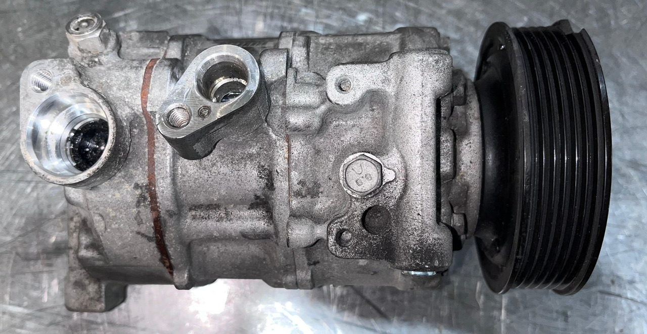 AUDI A/C Compressor 8W5816803 - Compresseur de climatisation: photos 4 AUDI A/C Compressor 8W5816803 - Compresseur de climatisation: photos 4