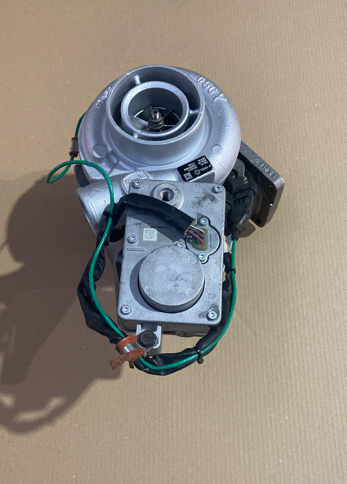 BorgWarner RE536375 JOHN DEERE TRAKTOR - Turbocompresseur pour Tracteur agricole: photos 4 BorgWarner RE536375 JOHN DEERE TRAKTOR - Turbocompresseur pour Tracteur agricole: photos 4