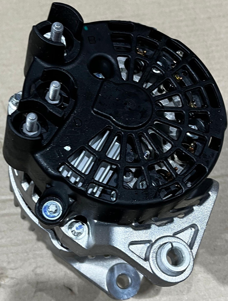 CATERPILLAR - Alternateur pour Engins de chantier: photos 2 CATERPILLAR - Alternateur pour Engins de chantier: photos 2