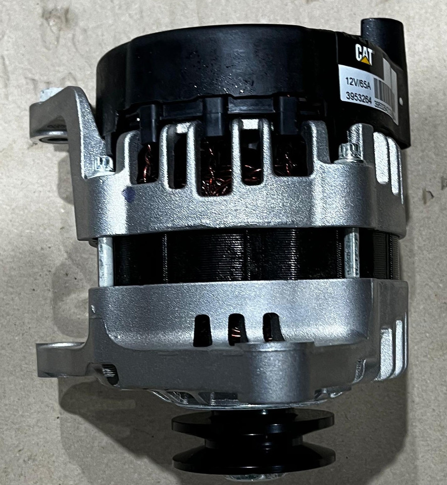 CATERPILLAR - Alternateur pour Engins de chantier: photos 1 CATERPILLAR - Alternateur pour Engins de chantier: photos 1