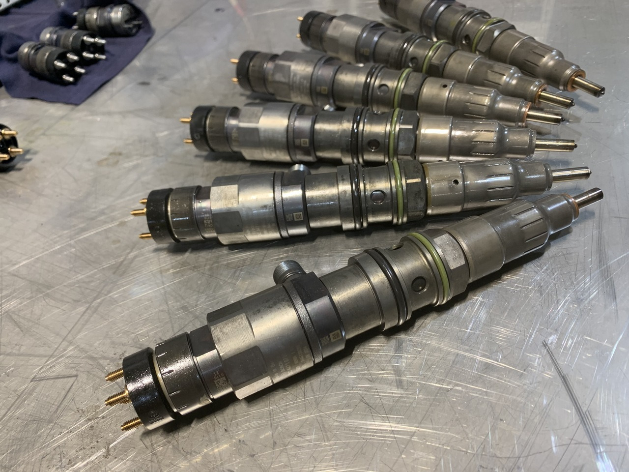 Injectors Detroit Diesel DD15 A4710700887 0445120386 - Pompe haute pression pour Camion: photos 3 Injectors Detroit Diesel DD15 A4710700887 0445120386 - Pompe haute pression pour Camion: photos 3
