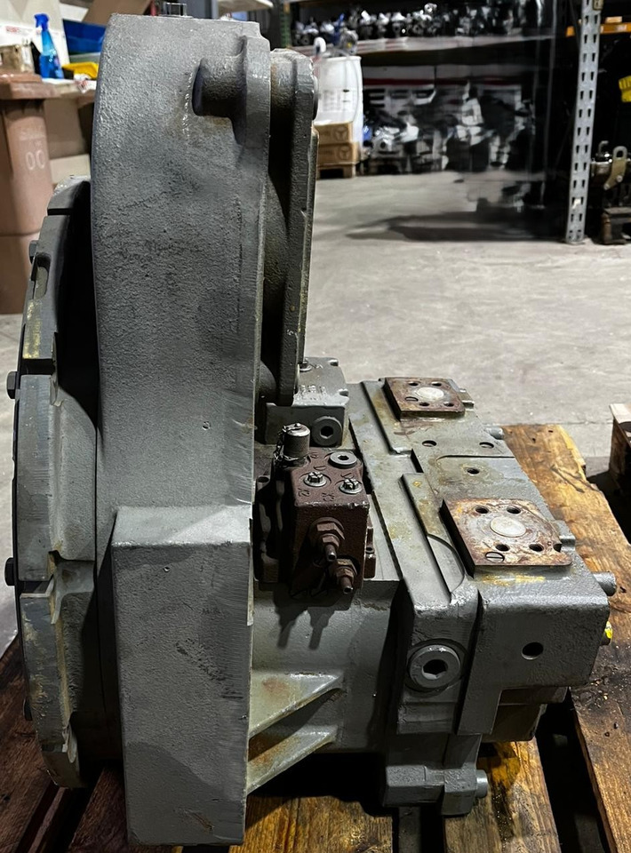 LIEBHERR Axial Piston Pump DPVP 0 108 - Pompe hydraulique: photos 3 LIEBHERR Axial Piston Pump DPVP 0 108 - Pompe hydraulique: photos 3