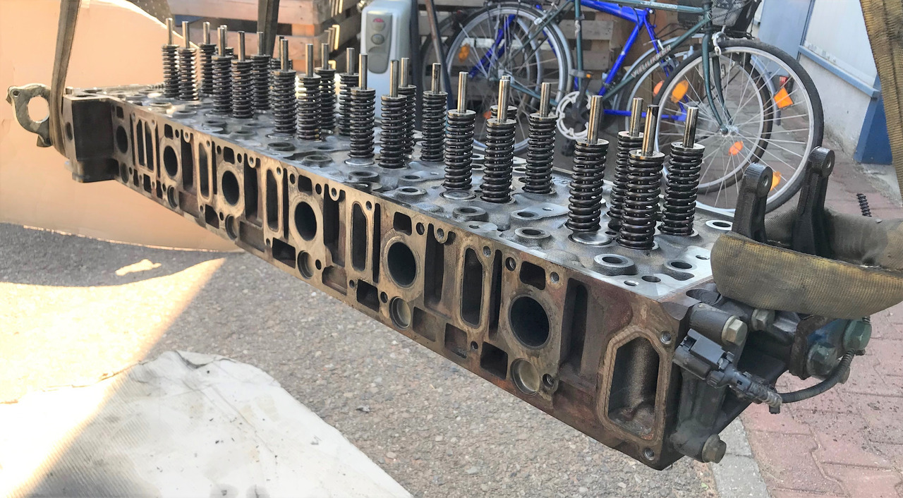 MERCEDES-BENZ Actros Antos Arocs OM471 Cylinder Head - Culasse pour Camion: photos 1 MERCEDES-BENZ Actros Antos Arocs OM471 Cylinder Head - Culasse pour Camion: photos 1