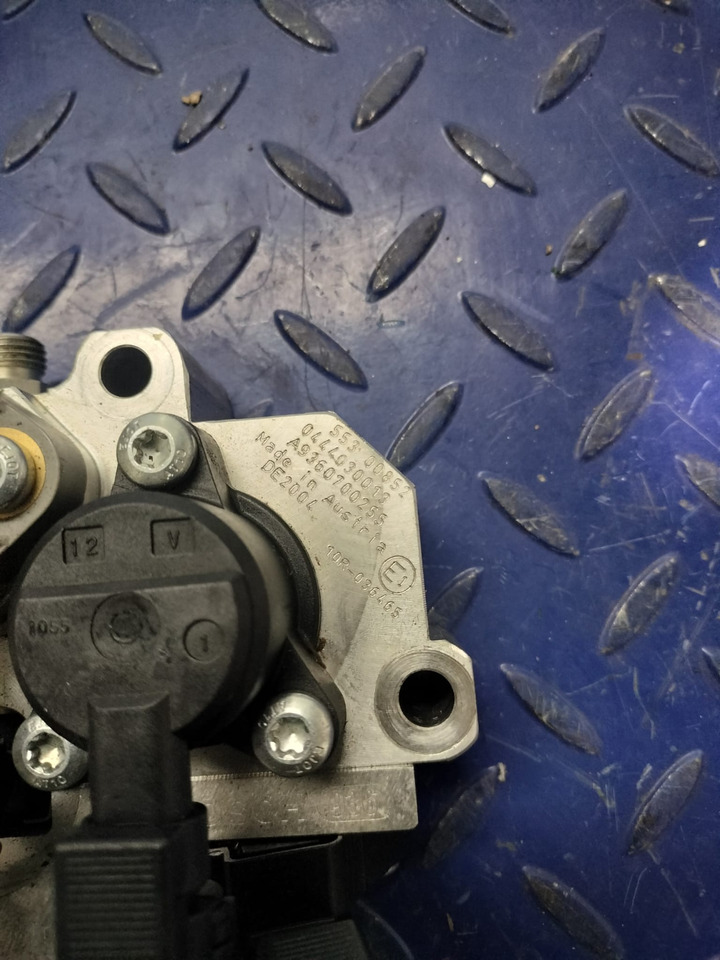 MERCEDES-BENZ Atego 2015 om934 fuel metering unit A9360700255 A9360700255 - Pompe à carburant pour Camion: photos 3 MERCEDES-BENZ Atego 2015 om934 fuel metering unit A9360700255 A9360700255 - Pompe à carburant pour Camion: photos 3