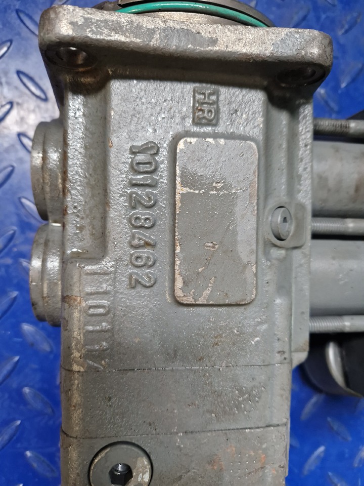 Liebherr INJECTION PUMP 10128462 - Pièces de rechange pour Camion: photos 2 Liebherr INJECTION PUMP 10128462 - Pièces de rechange pour Camion: photos 2