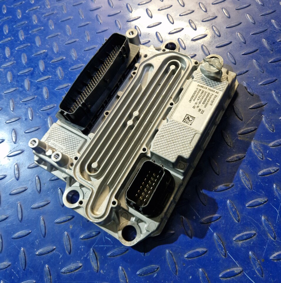 MERCEDES-BENZ Actros mp4 MCM2 MCM 2.1 A0024461235 Reconditioned - Pièces de rechange pour Autre matériel: photos 1 MERCEDES-BENZ Actros mp4 MCM2 MCM 2.1 A0024461235 Reconditioned - Pièces de rechange pour Autre matériel: photos 1