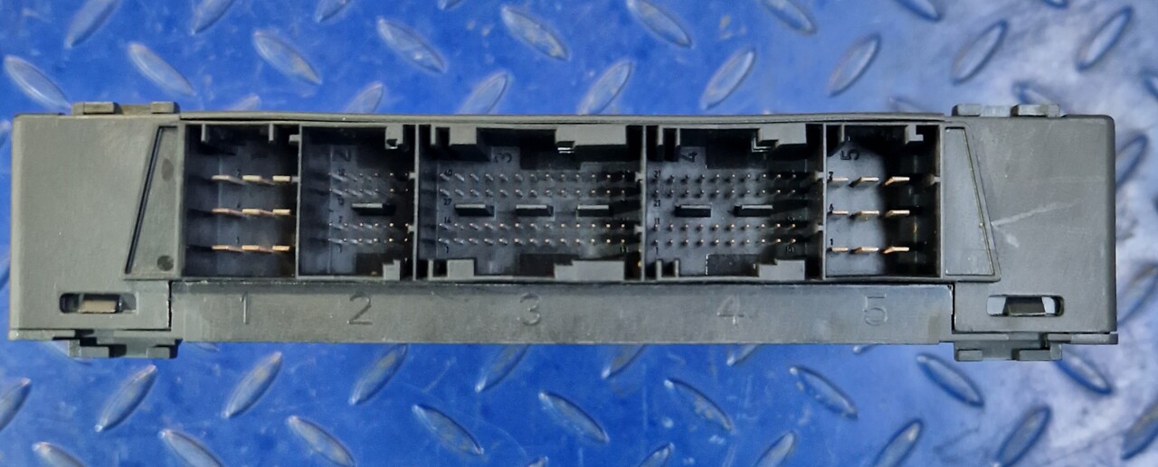 MERCEDES-BENZ Control Device CPC3 A0044465802 Actros Mp4 - Pièces de rechange pour Autre matériel: photos 2 MERCEDES-BENZ Control Device CPC3 A0044465802 Actros Mp4 - Pièces de rechange pour Autre matériel: photos 2