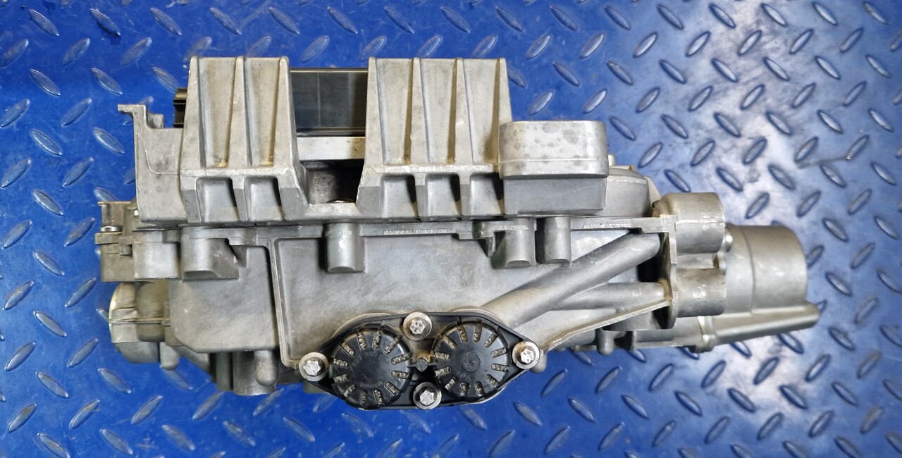 Mercedes MB Actros MP4 transmission shifting cylinder A9602603863 - Pièces de rechange pour Autre matériel: photos 3 Mercedes MB Actros MP4 transmission shifting cylinder A9602603863 - Pièces de rechange pour Autre matériel: photos 3