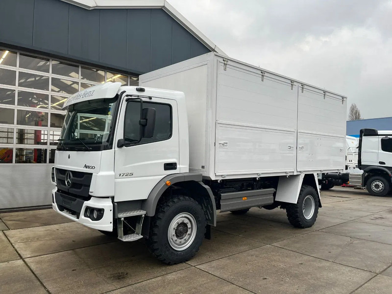 Mercedes-Benz Atego 1725 A 4x4 Service Truck - Camion: photos 1 Mercedes-Benz Atego 1725 A 4x4 Service Truck - Camion: photos 1