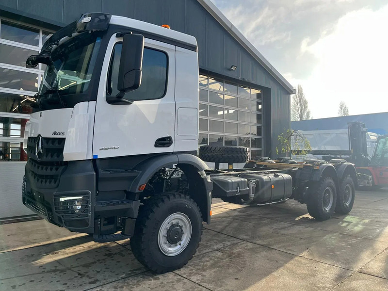 Mercedes-Benz Arocs 3340 A 6x6 Chassis cabin - Châssis cabine: photos 1 Mercedes-Benz Arocs 3340 A 6x6 Chassis cabin - Châssis cabine: photos 1