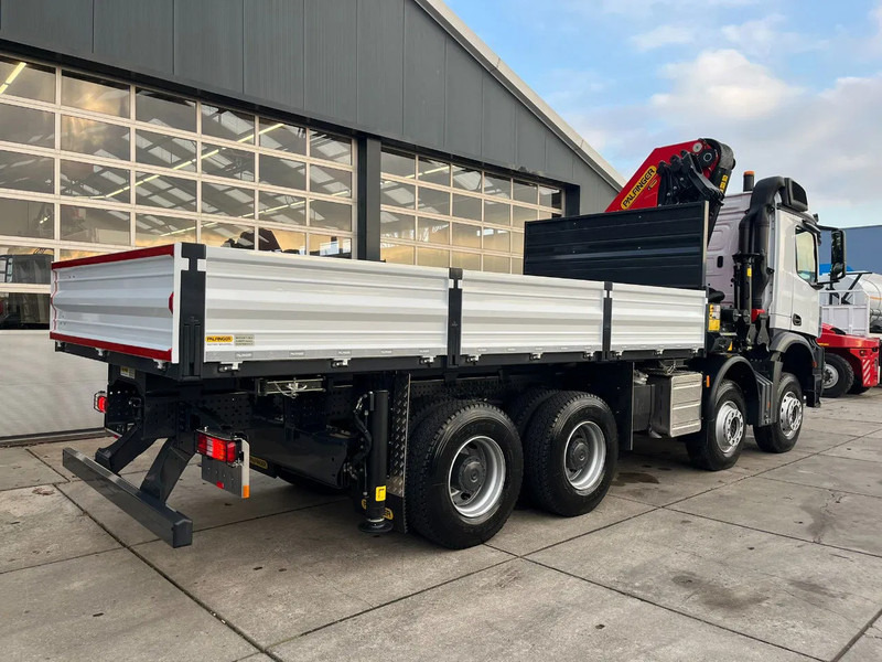 Mercedes-Benz Arocs 4140 K 8x4 Crane Truck (Pre order) - Camion grue: photos 5 Mercedes-Benz Arocs 4140 K 8x4 Crane Truck (Pre order) - Camion grue: photos 5