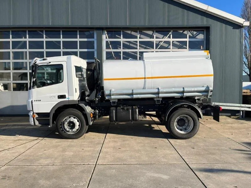 Mercedes-Benz Atego 1418 4x2 Fuel Tank Truck - Camion citerne: photos 2 Mercedes-Benz Atego 1418 4x2 Fuel Tank Truck - Camion citerne: photos 2