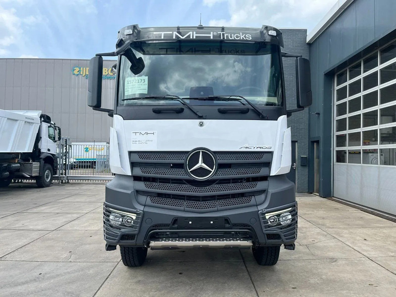 Tracteur routier neuf Mercedes-Benz Actros 3348 S 6x4 Tractor Head: photos 10 Tracteur routier neuf Mercedes-Benz Actros 3348 S 6x4 Tractor Head: photos 10