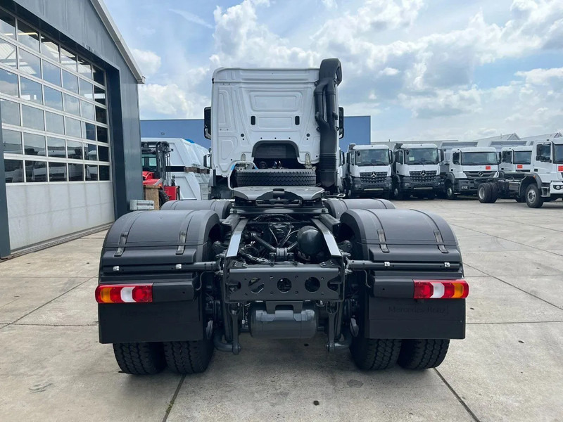 Tracteur routier neuf Mercedes-Benz Actros 3348 S 6x4 Tractor Head: photos 7 Tracteur routier neuf Mercedes-Benz Actros 3348 S 6x4 Tractor Head: photos 7
