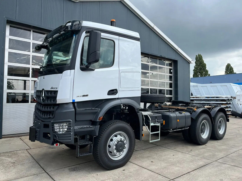 Mercedes-Benz Arocs 4058 AS 6x6 Tractor Head 180T Push Pull euro3 (Pre order) - Tracteur routier: photos 1 Mercedes-Benz Arocs 4058 AS 6x6 Tractor Head 180T Push Pull euro3 (Pre order) - Tracteur routier: photos 1