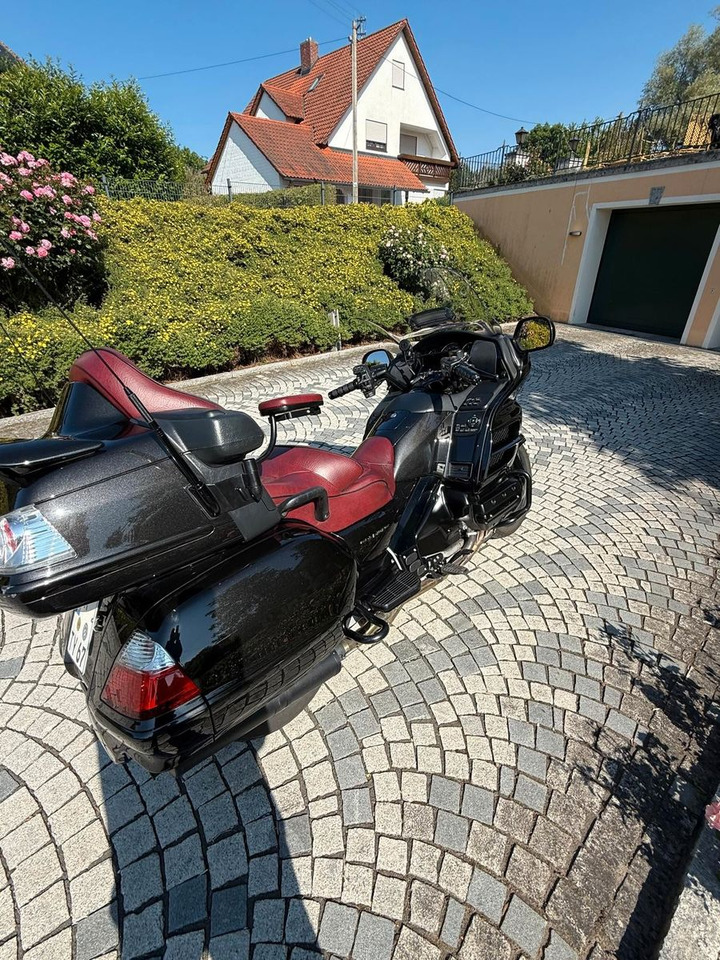 Honda GL1800 SC47*Krossline*Audio*Wilbers*SR Racing - Motocyclette: photos 4 Honda GL1800 SC47*Krossline*Audio*Wilbers*SR Racing - Motocyclette: photos 4