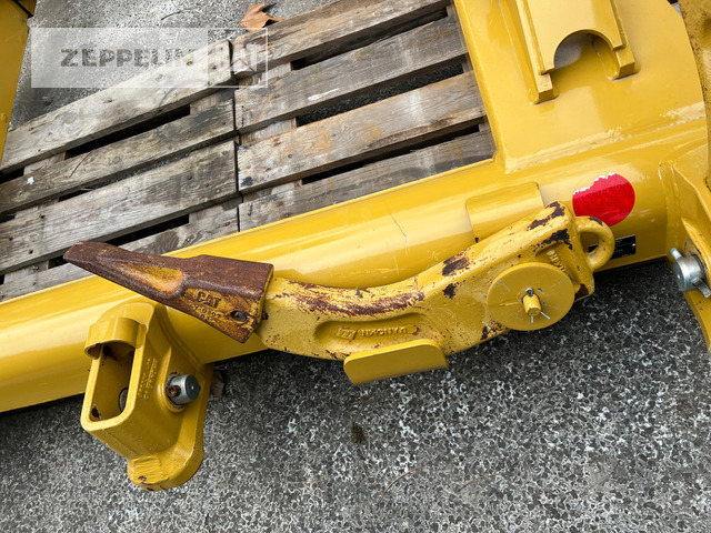 Cat 3-Zahn Heckaufreißer - Ripper pour Engins de chantier: photos 3 Cat 3-Zahn Heckaufreißer - Ripper pour Engins de chantier: photos 3