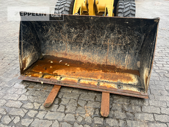 Cat 906-14 - Chargeuse sur pneus: photos 2 Cat 906-14 - Chargeuse sur pneus: photos 2