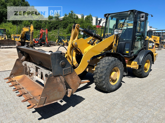 Cat 906M - Chargeuse sur pneus: photos 2 Cat 906M - Chargeuse sur pneus: photos 2