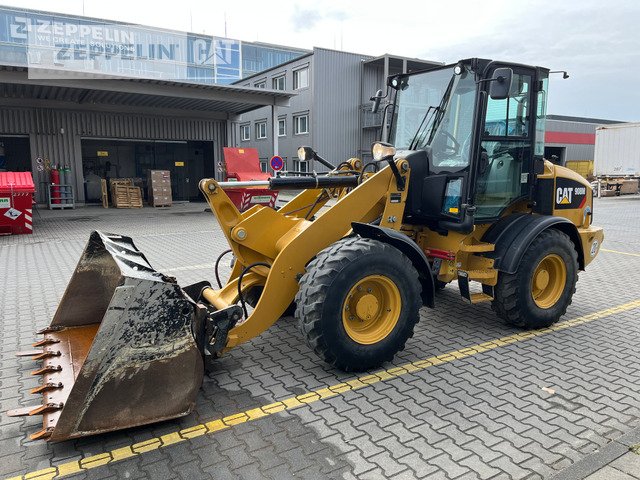Cat 908M - Chargeuse sur pneus: photos 1 Cat 908M - Chargeuse sur pneus: photos 1