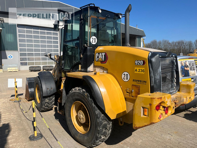 Cat 920-14A - Chargeuse sur pneus: photos 2 Cat 920-14A - Chargeuse sur pneus: photos 2