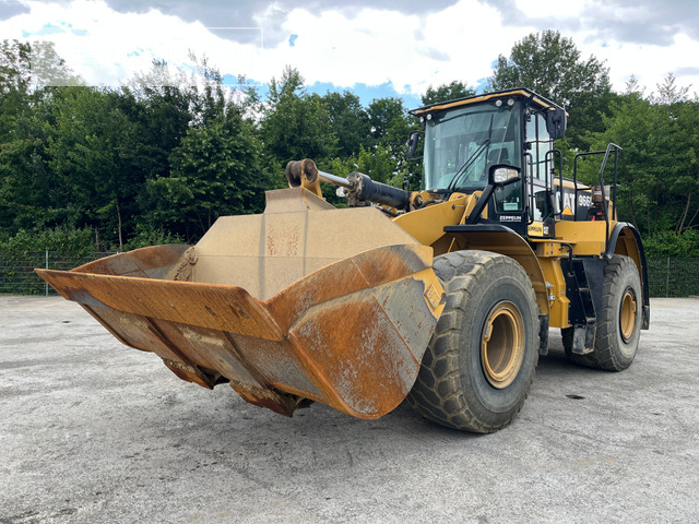 Cat 966M - Chargeuse sur pneus: photos 1 Cat 966M - Chargeuse sur pneus: photos 1