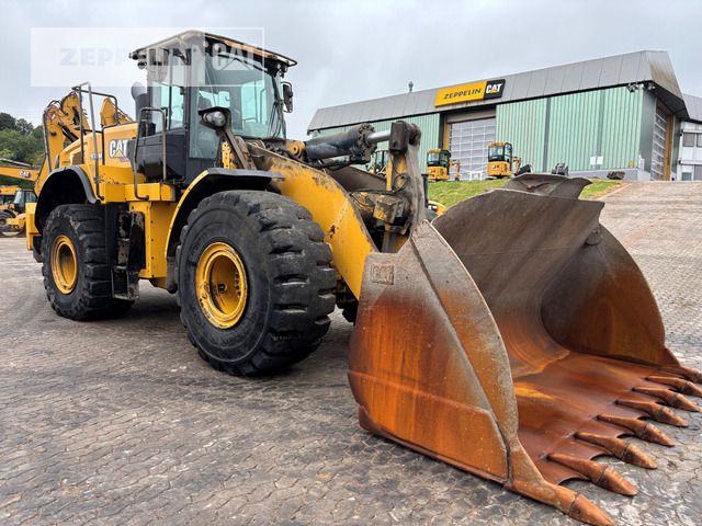 Cat 972M - Chargeuse sur pneus: photos 1 Cat 972M - Chargeuse sur pneus: photos 1
