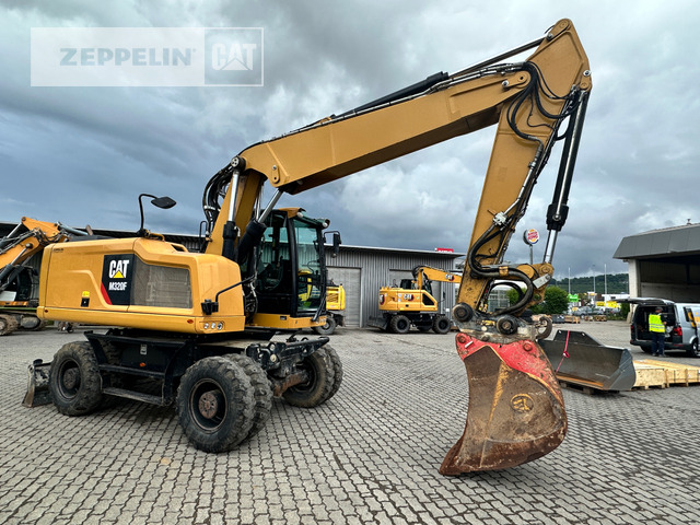 Cat M320F - Pelle sur pneus: photos 5 Cat M320F - Pelle sur pneus: photos 5