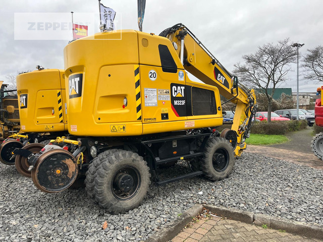 Cat M323F - Pelle: photos 3 Cat M323F - Pelle: photos 3