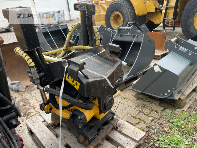 Komponenten Engcon Tilt D2 - Attache rapide pour Engins de chantier: photos 1 Komponenten Engcon Tilt D2 - Attache rapide pour Engins de chantier: photos 1
