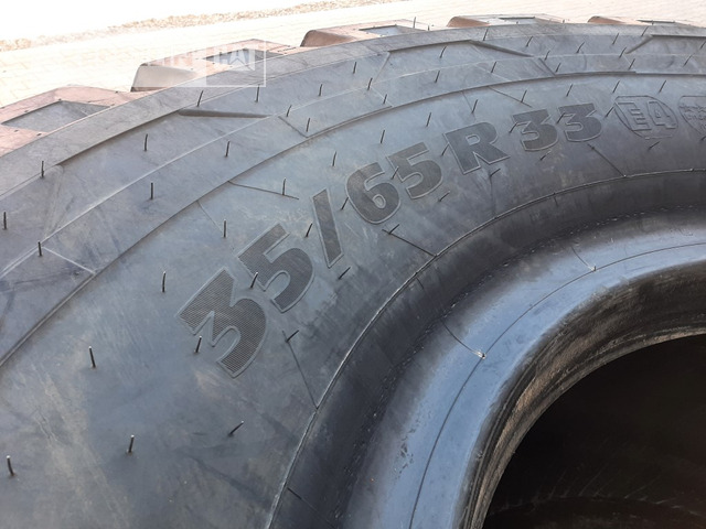 Michelin 1 x Reifen 36/65R33 - Pneu pour Engins de chantier: photos 3 Michelin 1 x Reifen 36/65R33 - Pneu pour Engins de chantier: photos 3