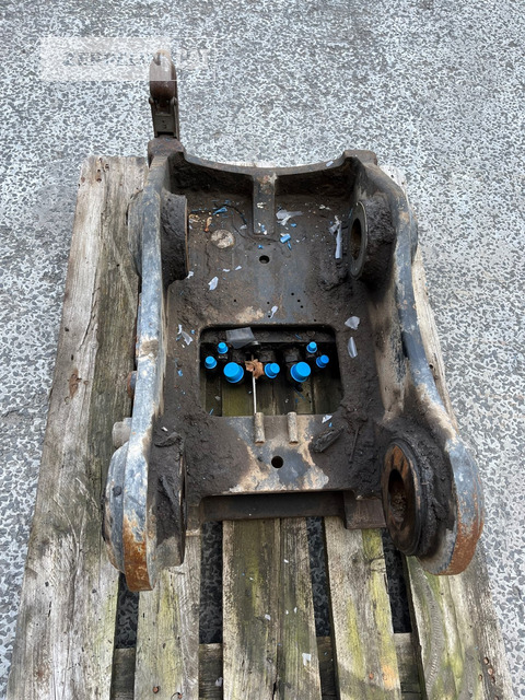 Oilquick Deutschland GmbH OQ65-M314F - Attache rapide pour Engins de chantier: photos 4 Oilquick Deutschland GmbH OQ65-M314F - Attache rapide pour Engins de chantier: photos 4