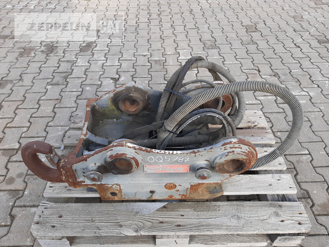 Oilquick Deutschland GmbH OQ70/55 - Attache rapide pour Engins de chantier: photos 2 Oilquick Deutschland GmbH OQ70/55 - Attache rapide pour Engins de chantier: photos 2