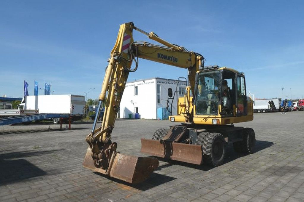 Komatsu Mobilbagger PW140-7 Mobilbagger - Pelle sur pneus: photos 2 Komatsu Mobilbagger PW140-7 Mobilbagger - Pelle sur pneus: photos 2